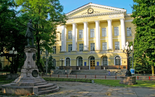 Обвал стіни гуртожитку у Дніпрі: що буде зі студентами Дніпровської політехніки