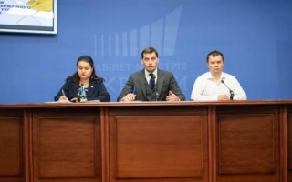 Брифінг Олексія Гончарука та Оксани Маркарової щодо фінансування оборони