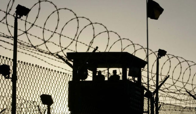 В Покровскую колонию пытались пронести сухари с «сюрпризом»: фото