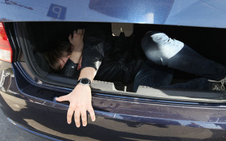 В Днепре неизвестные похитили мужчину и отобрали у него автомобиль