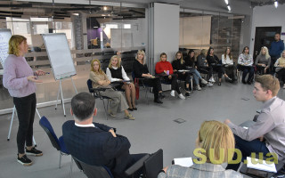 Діалог до Дня юриста: Як розуміти, про що говорять судді, фото