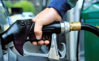 Зміни щодо адміністрування пального: у Зеленського розповіли подробиці