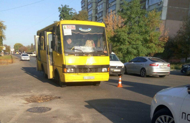 Серьезное ДТП в Броварах: автобус снес пешехода