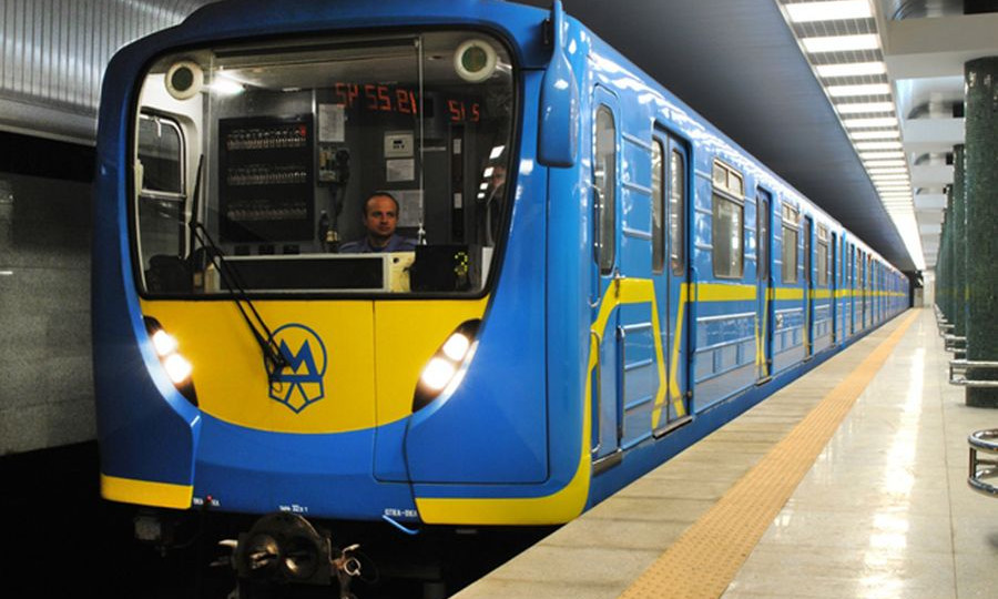 В киевском метро запустили необычный поезд: подробности