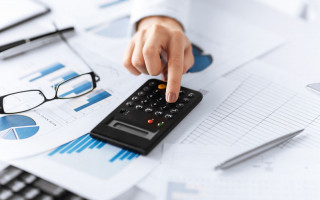 У ДПС роз’яснили, хто звільняється від сплати податку на прибуток