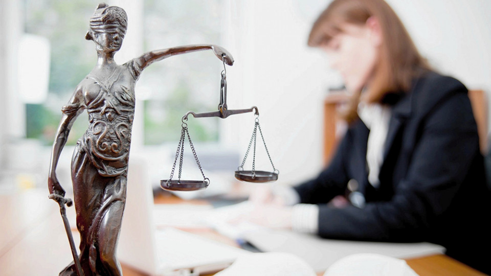 Представляти інтереси юросіб у суді зможуть штатні юристи: новий законопроект