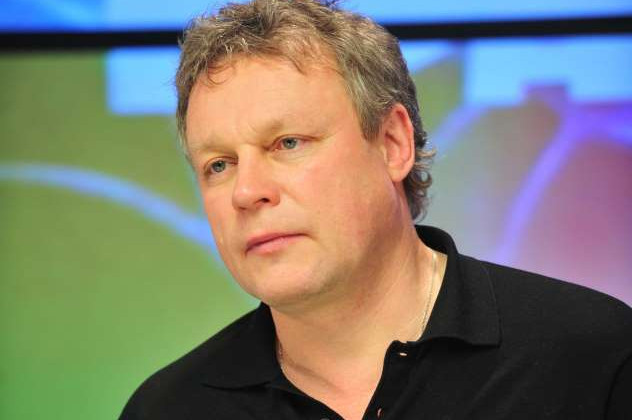 Звезда сериала «Моя прекрасная няня» лишился квартиры, а Лолита официально развелась: новости шоубиза