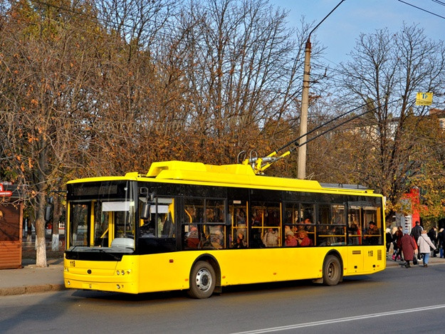 В Киеве ночной троллейбус изменит маршрут