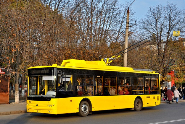 В Киеве ночной троллейбус изменит маршрут