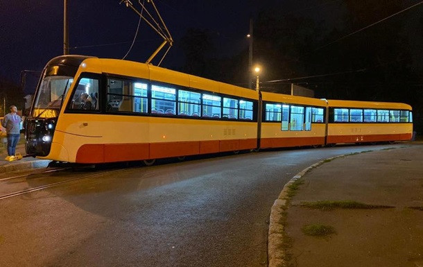В Одессе запустили самый длинный в Украине трамвай: есть фото