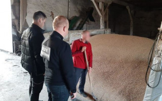 Заведующая психинтернатом «помогала» сыну-бизнесмену, сдавая пациентов в трудовое рабство