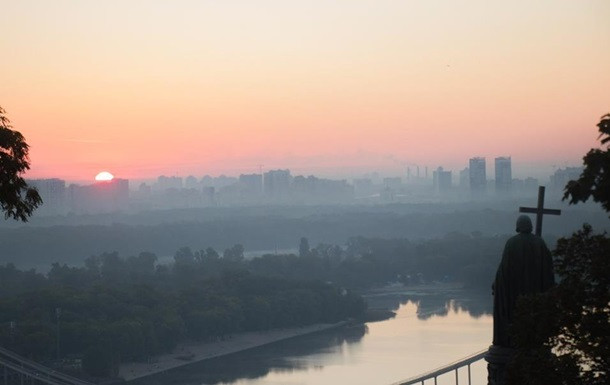 Смог над Украиной: уровень загрязнения воздуха превысил норму в пяти городах