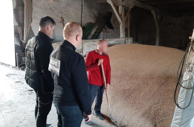 Заведующая психинтернатом «помогала» сыну-бизнесмену, сдавая пациентов в трудовое рабство