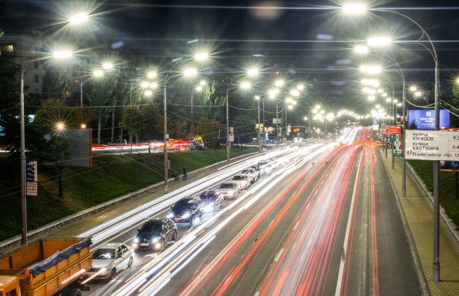 В Киеве на трех локациях появилось современное освещение