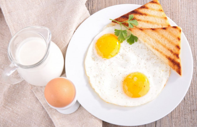 Топ-5 популярных завтраков, от которых стоит отказаться