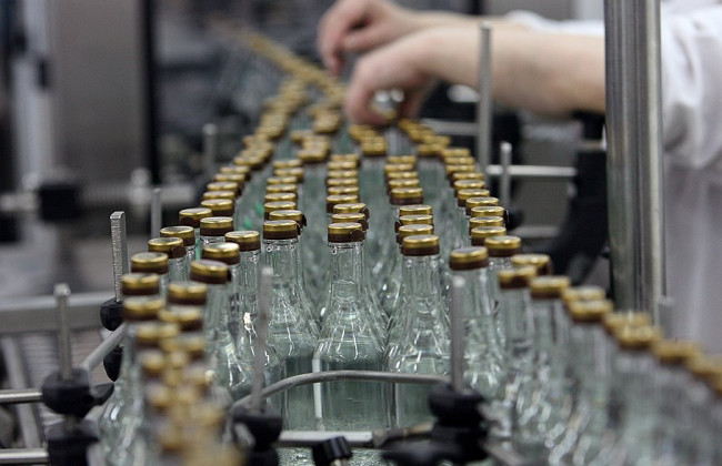 Зеленський вносить до Ради проект закону щодо роздержавлення спиртової галузі