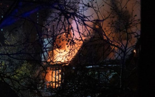 Мощный пожар разгорелся в Подольском районе Киева: все подробности