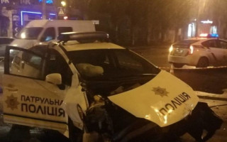 В Николаеве копы попали в ДТП с переворотом: появилось видео