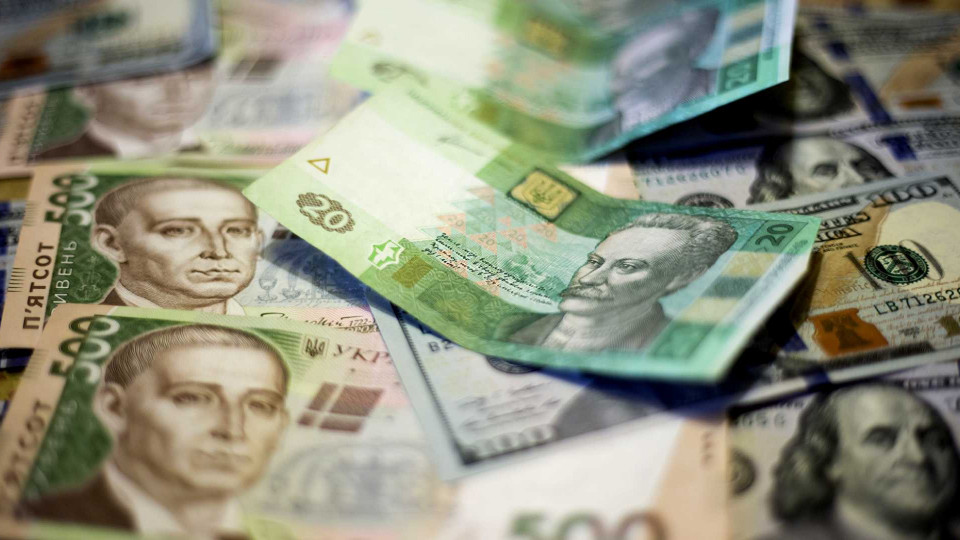 Зарплаты в Украине: стало известно, как будет расти оплата труда