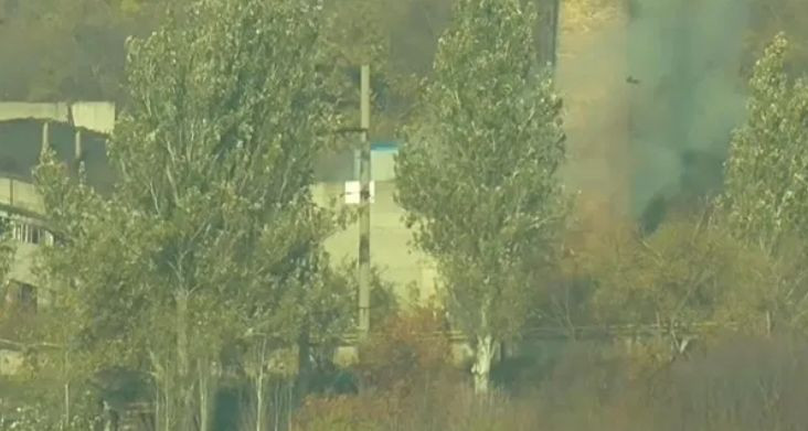 Взрыв вышки сотовой связи в Донецке: появилось видео