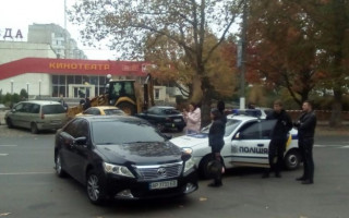 Копы протаранили элитную легковушку под Запорожьем