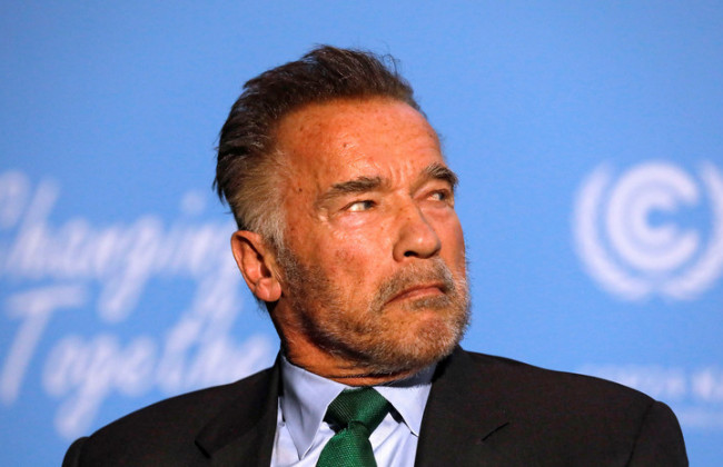 Шварценеггер едва не погиб при пожаре, а звезда «Людей Икс» женился: новости шоубиза