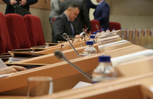 Депутатов будут наказывать за прогулы: вступил в силу закон