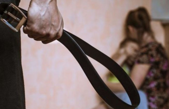 Издевался над женой: в Киеве накажут семейного тирана