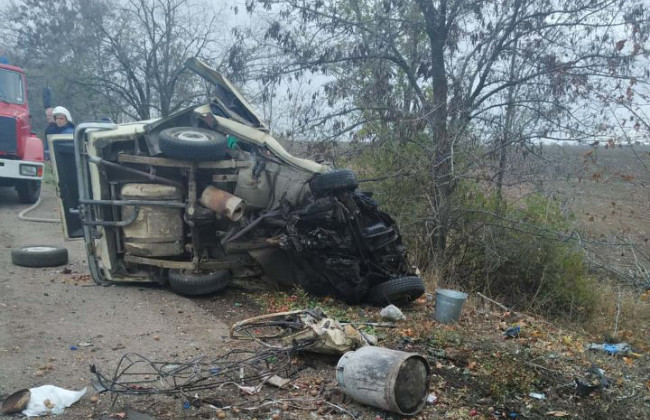 Смертельне зіткнення фури і легковика: загинуло три людини