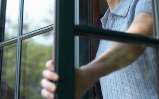 Трагічна смерть студентки в Сумах: поліція підозрює, що дівчина скоїла самогубство