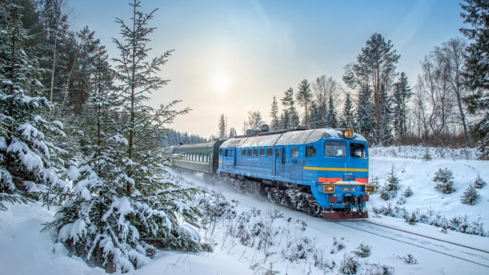 Укрзалізниця призначить додаткові поїзди на новорічні свята: що відомо