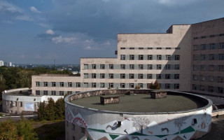 Неудачный побег: в Киеве из окна психбольницы выпрыгнули три девочки