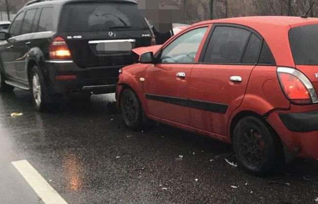 Серьезное ДТП в Харькове: один из участников бросился в бега