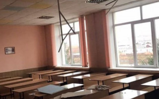 В харьковском колледже во время занятий рухнул потолок: первые подробности