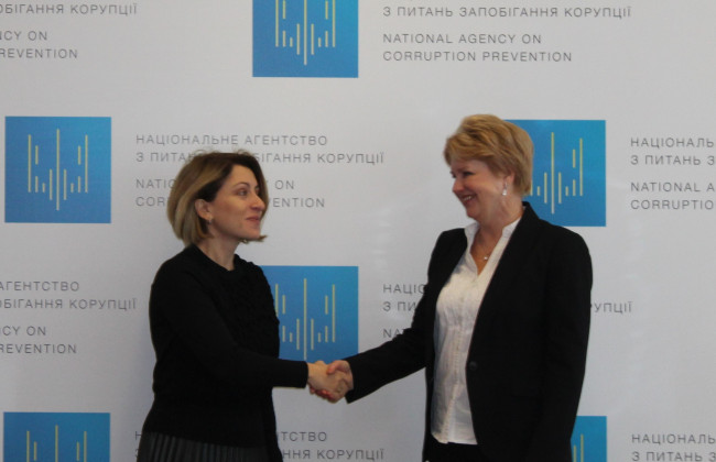 НАЗК та Антикорупційна ініціатива ЄС проведуть соцопитування щодо корупції в Україні