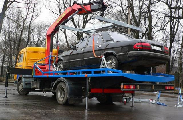 Как забрать автомобиль со штрафплощадки: в Киеве изменили правила