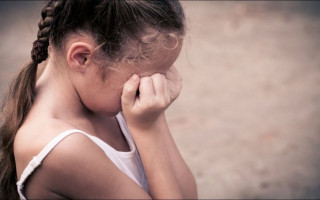 Трагедия в Харьковской области: 7-летнюю девочку развращал родной дядя