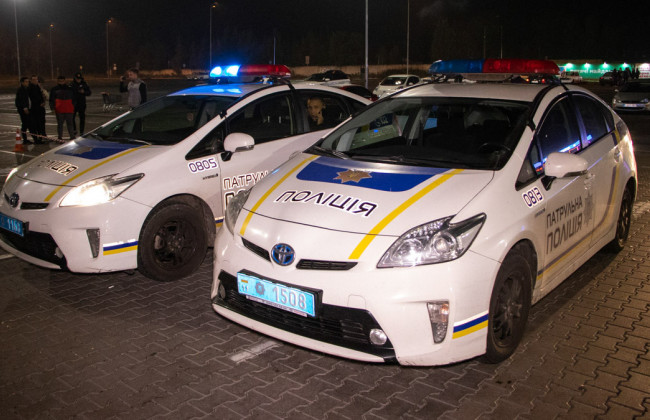 В Киеве мужчина избил полицейских во время задержания