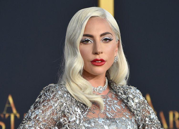 Леди Гага стала жертвой насильника, а Кейт Бекинсейл развелась: новости шоубиза