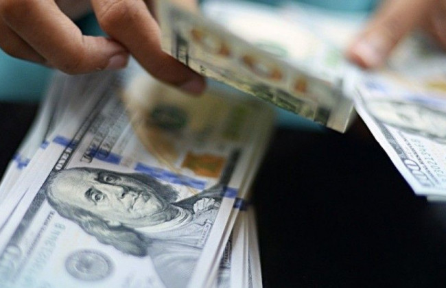 Требовала $30 000: в Киеве задержали работницу НБУ