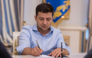 Президент ввів у дію рішення РНБО про перезапуск комісії з ОПК