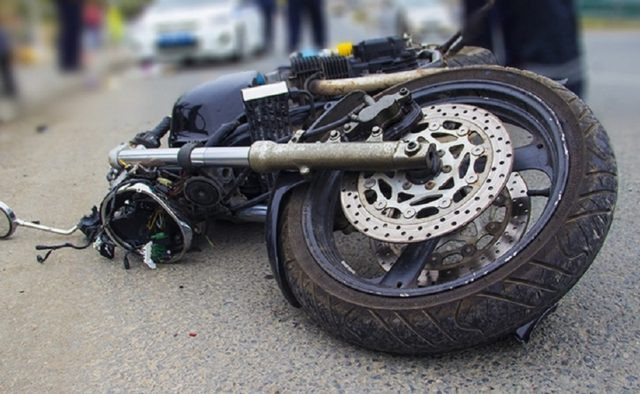 Инцидент под Одессой: дети угнали у отчима мотоцикл и попали в ДТП