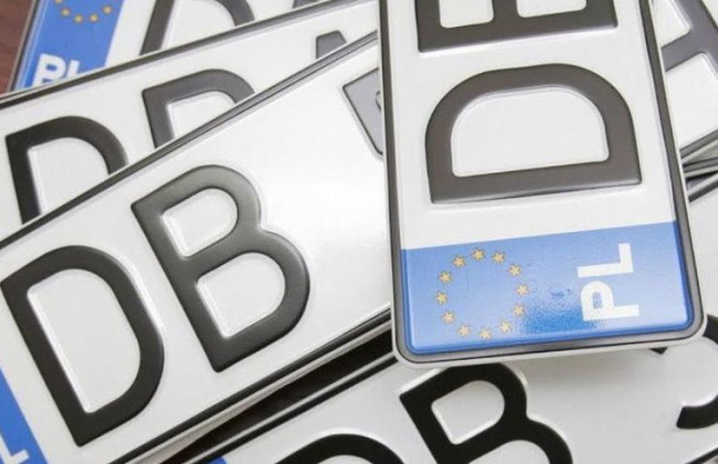 Сотни протоколов на «евробляхи»: украинцы столкнулись с проблемами на таможне