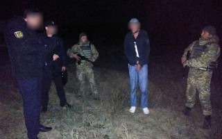 Інцидент під Одесою: підозрюваний у вбивстві напав з ножем на прикордонника