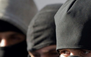 Розбійний напад у Харкові: невідомі в балаклавах вдерлися до квартили і пограбували жінку