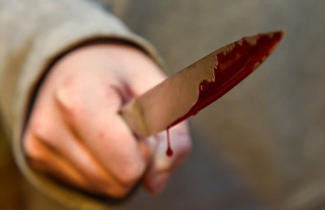 Убил друга и разгуливал по улице с окровавленным ножом: полиция задержала злоумышленника