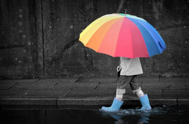 Украину накроют дожди и туманы: погода