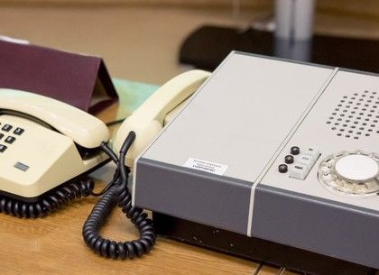 Есть свои риски: в соцсетях обсуждают замену госспецсвязи смартфонами