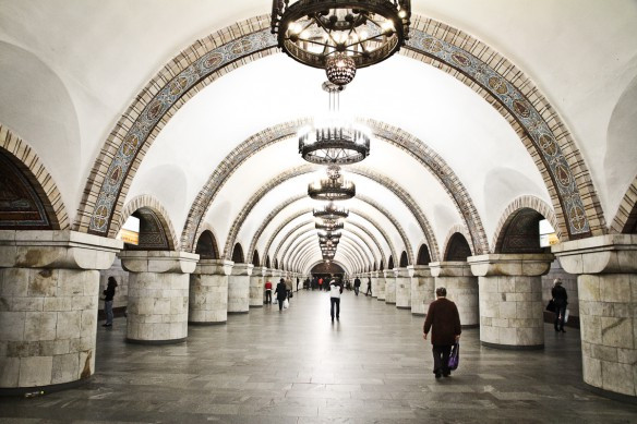 Заборона на жебракування й агітацію: у Києві затвердили нові правила в метро