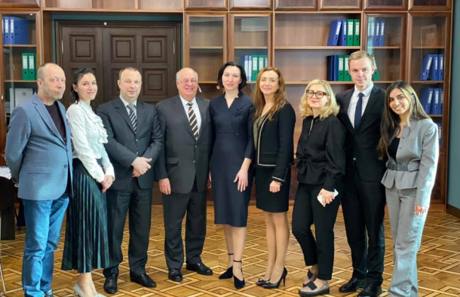 Судді ВАКС зустрілися з американським суддею — ініціатором створення Міжнародного антикорсуду